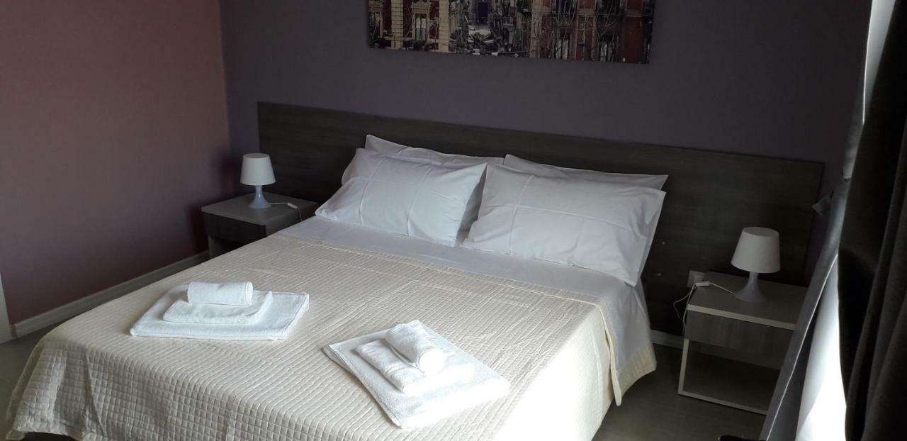Borgo Palombaio 2 Bed & Breakfast Catania Exterior photo