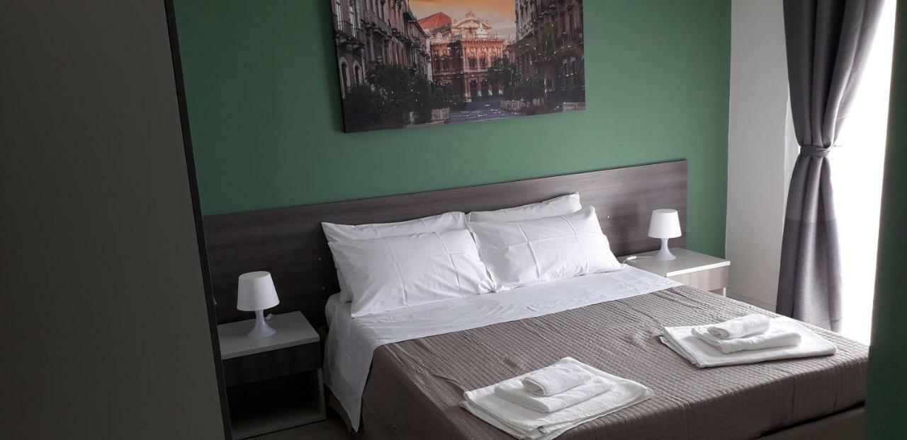 Borgo Palombaio 2 Bed & Breakfast Catania Exterior photo